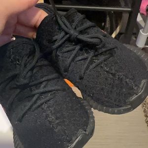 Yeezy Black baby/toddler sz 5